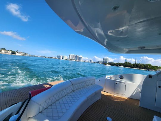 Yacht de luxe Miami 65 pieds | Tout compris