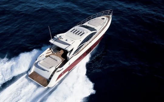 Lindo iate Azimut 68 S para viagem de dia inteiro a Capri e Costa Amalfitana! 