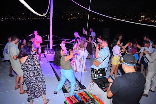 Sunset Blast, barra libre y cena
