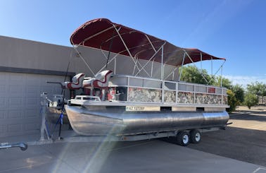 22ft Pontoon Boat in Surprise, Arizona