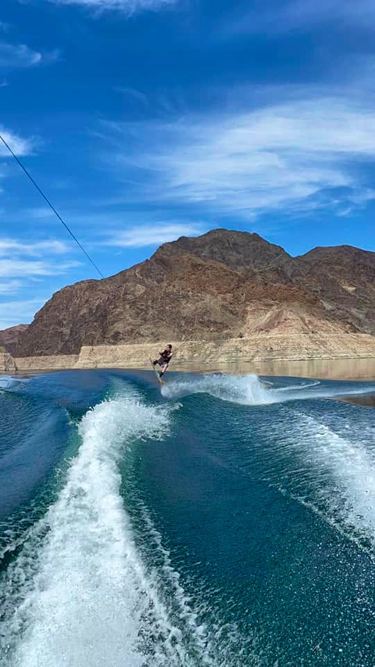 Premium Wake Surf / Boarding & Tubing Lake Mead in Style