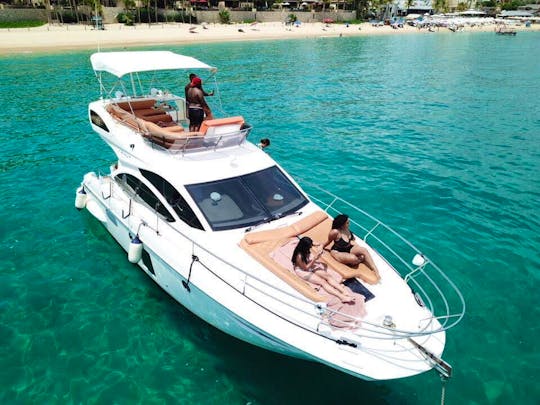 Brown Azimut 38 Flybridge - clean and nice luxury yacht!!