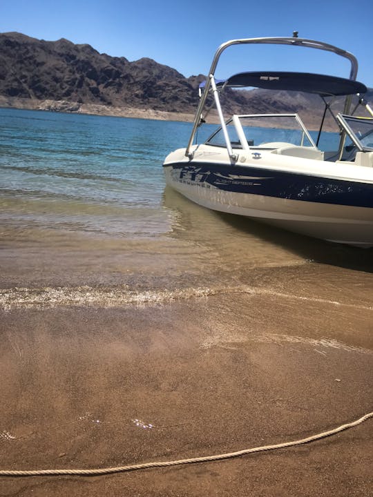 Lake Mead: F17 Flight series...easy to operate fun boat!!! 