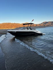Catch Sun and Waves on the Lake - Bayliner DX2050 Deck Boat!