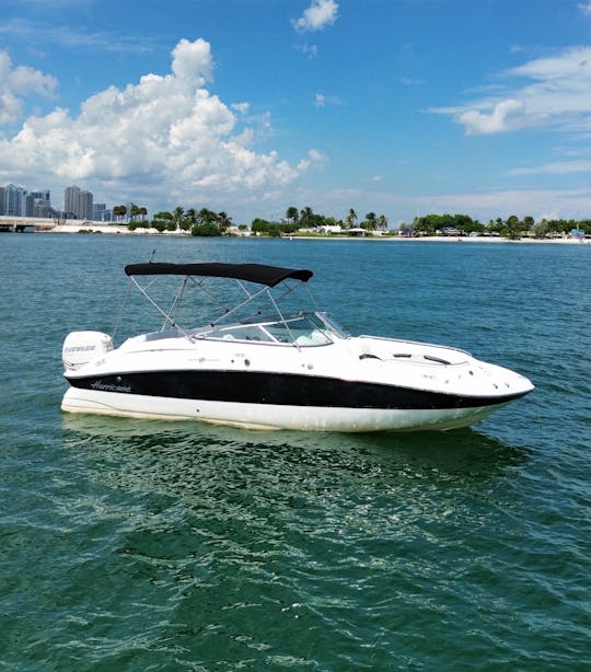 Magnifique bateau de 26 pieds avec terrasse à Miami, 100$ de rabais du lundi au jeudi 🥳🤩