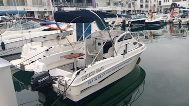 Acogedor barco en Puerto Banús