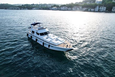 Luxury yacht for special occasions and tours