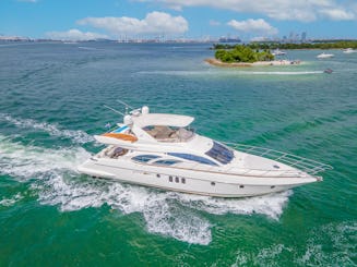 LUJOSO YATE AZIMUT VICTORIA DE 65 PIES | COLCHONETA FLOTANTE, AGUA Y REFRESCOS GRATIS