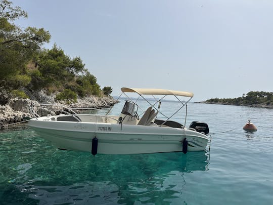 Boat rental on Brac island