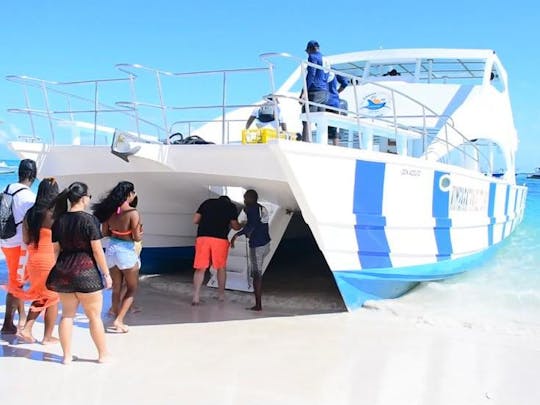 🥇 ALUGUE-ME UM IATE LUXUOSO PARA SUA FESTA 🥇 com capitão e tripulação em Punta Cana!