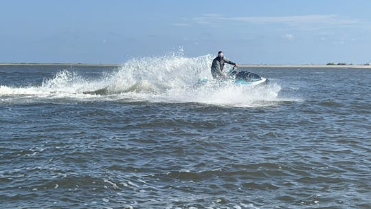 Sea-Doo GTX 130 Pro 2023 con sistema de marcha atrás y frenos