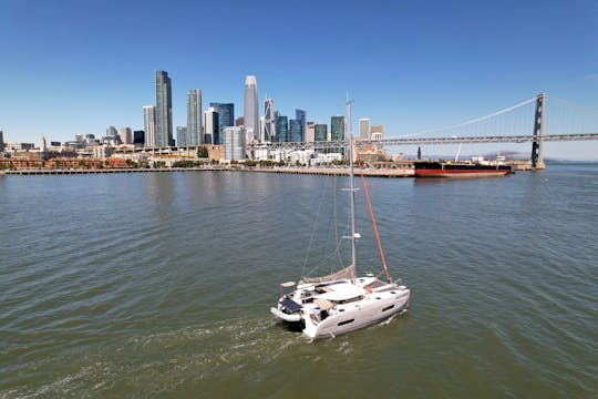 Catamarán de vela de lujo de 40 pulgadas | Nuevos precios de verano con descuento | Sausalito