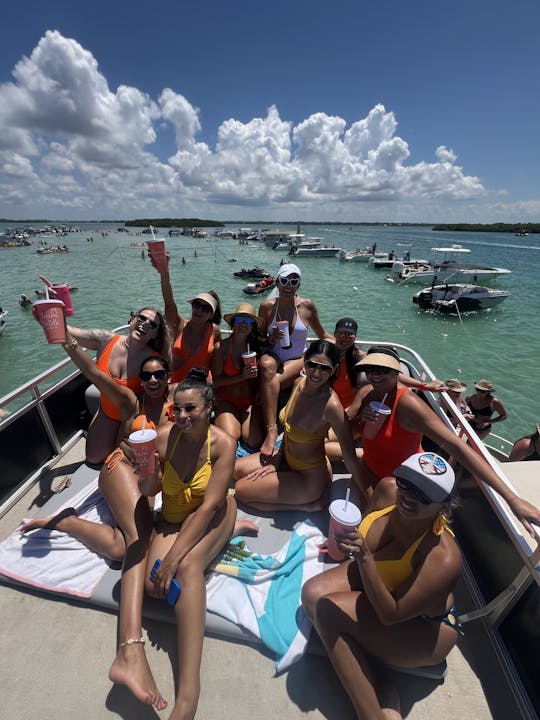 Especial de despedida de solteira - barco deslizante de dois andares 