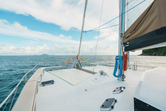 Navigation inoubliable dans la baie de Phangnga avec le NISNA 440