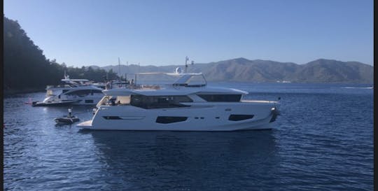 Get a blue cruise service with our lady, Motoryacht Numerine 26XP in Bodrum, TR 