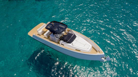 PlayYacht Pardo 38 Motor Yacht Rental in Eivissa, Illes Balears