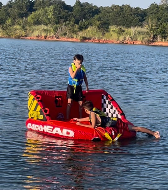 ¡Precioso barco de esquí Yamaha Power en alquiler en Oklahoma!