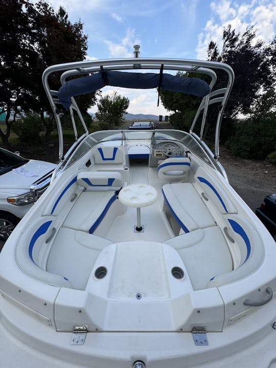 Book this amazing boat | 19ft Bayliner