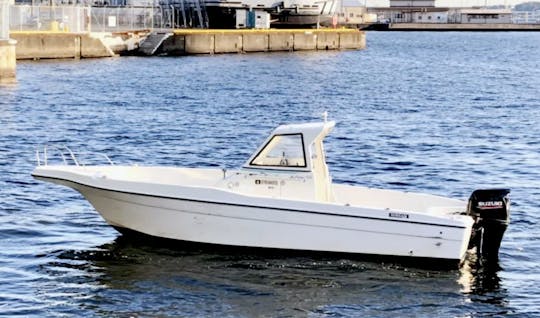 YAMAHA 23ft Rental: Spacious on the boat and high operability.