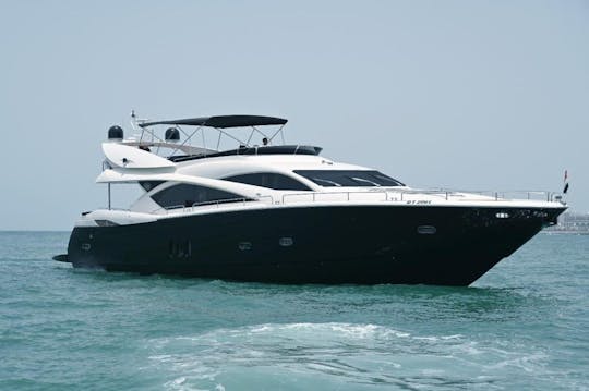Location d'un méga-yacht de 95 pieds à Dubaï, aux Émirats arabes unis pour 50 personnes