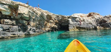 Parque natural de Kamenjak: recorrido en kayak con esnórquel y exploración de cuevas 