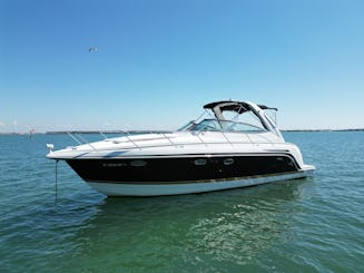  Experiência de fretamento de luxo a bordo de um iate de Fórmula 34PC em Miami