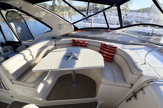 Private 44' Yacht - Free Champagne, Free Fuel, Free Floating Island
