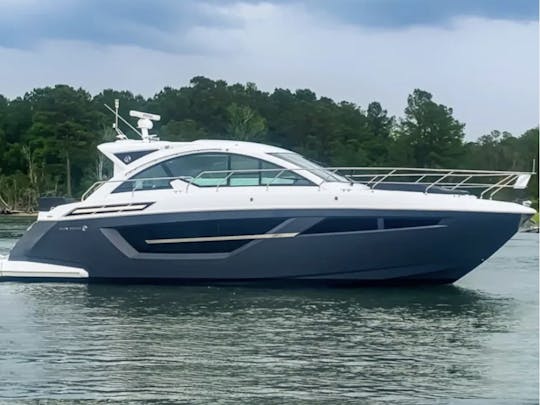 Luxurious 50ft Cantius Yacht Charter in Palm Beach
