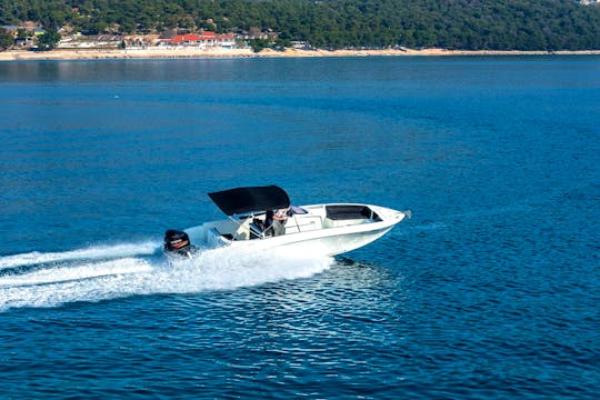 Performance and elegance - Pacific Craft 27 RX for rent in Split/Trogir