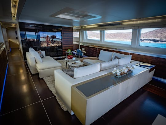 Ultra Luxury 116ft Yacht for Charter in La Paz