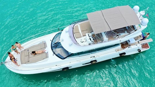 Prestige 550 de «Aristocat» de 55 pies en Anna Maria, Florida