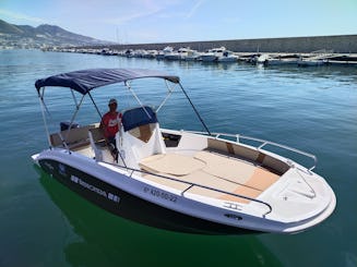 Viagem de golfinhos, bebidas e lanches grátis