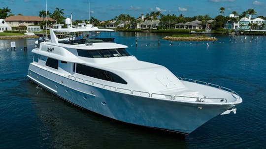 Location de yacht Westport Raised Pilot House de 93 pieds à Jupiter, en Floride