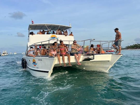 Enjoy Punta Cana in this Exclusive VIP Yacht 🏆BEST 2025🏆