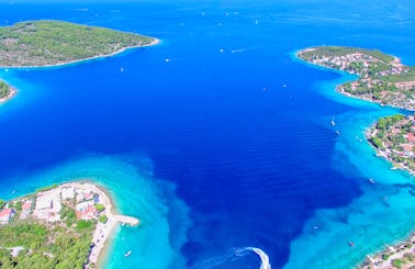 Island of Šolta & Blue Lagoon Private Speedboat Tour from Split