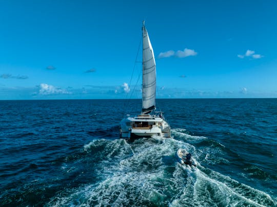 Explore Fort Lauderdale on 60FT Fountaine Pajot Yacht!