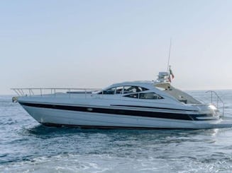 Luxuoso Pershing de 52 pés em Cabo San Lucas, México!