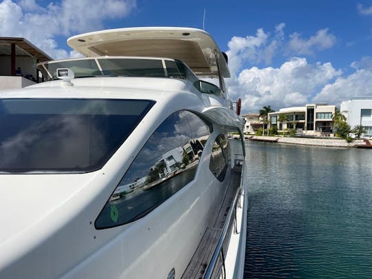 VIP AZIMUT 84' MEGA YACHT IN CANCUN