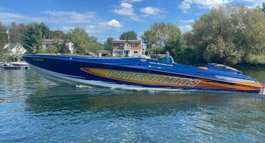 39' Midnight Express Speedboat Tours in Montreal