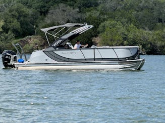 12 Passenger pontoon on Lake Austin - Luxury Pontoon Boat With Lily Pad