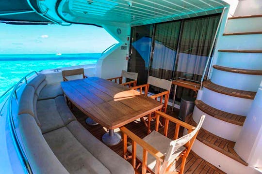 Manhattan 64 ft Motor Yacht Punta Sam in Cancún, Mexico