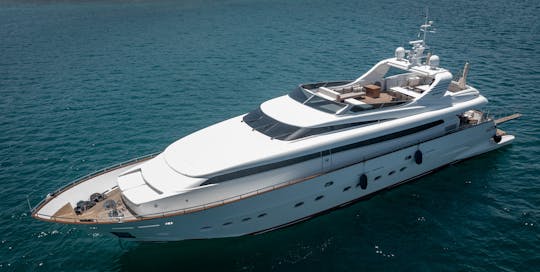 Ultra Luxury 116ft Yacht for Charter in La Paz