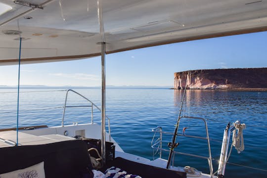 Spacieux Lagoon 450F pour les charters de Sea of Cortez à La Paz