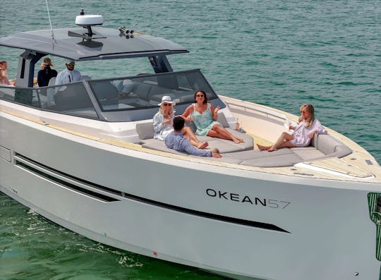 57' 2023 Okean + 1 Seabob Yacht Charter em Sag Harbor, Nova York