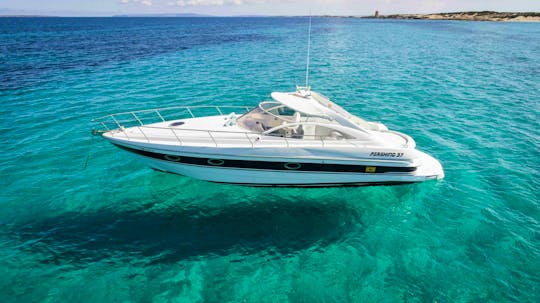Open Yacht Pershing 37 in Ibiza