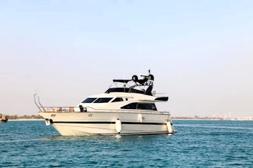 Nouveau yacht à moteur de luxe de 62 pieds à Abu Dhabi pour 20 invités