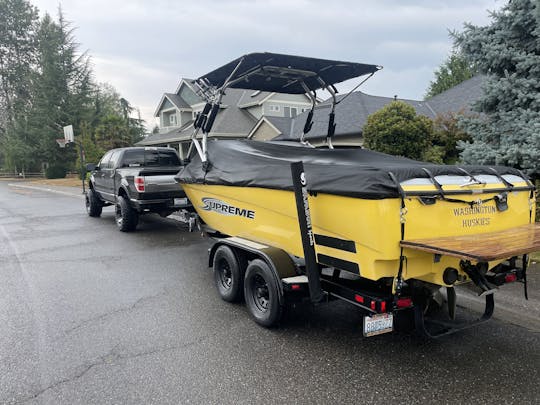 2004 v-208 supreme Ski/Surf Boat