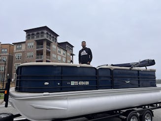 Berkshire Pontoon Rental in Lewisville, Texas