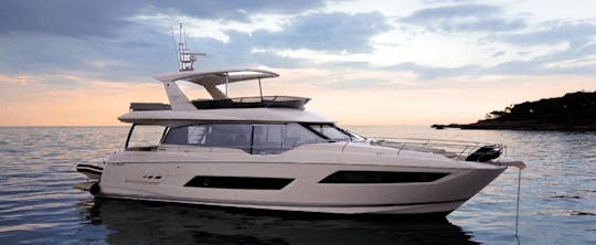 Location de méga-yacht Prestige 680 MALÉ IV Power sur la Côte d'Azur, France