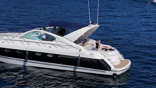Luxe en mer : votre escapade à bord d'un yacht à moteur Targa 48